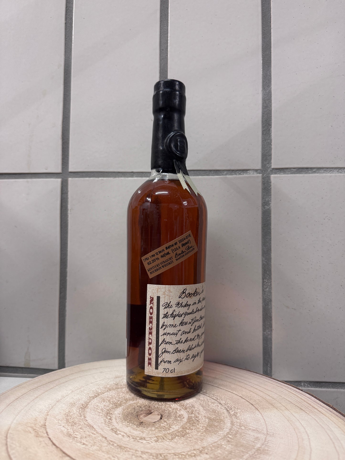 부커스 2024-01E 배치 62.2%vol. 700ml 관세 부가세 교육세 주세 전체 포함 기프트 박스 미포함